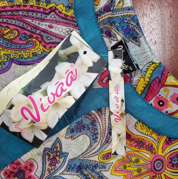 Vivāā Colorful Sheer Paisley Pullover Blouse - Picture 8 of 10